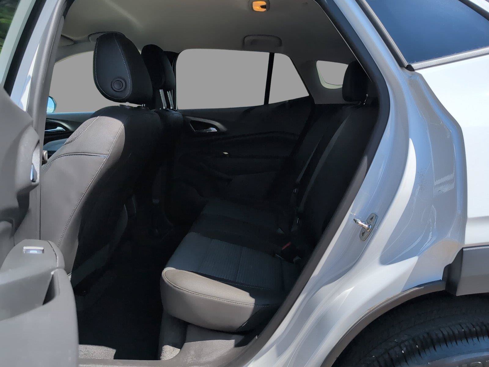 Certified 2025 Chevrolet Trax LT w/ Driver Confidence Package FWD image 15