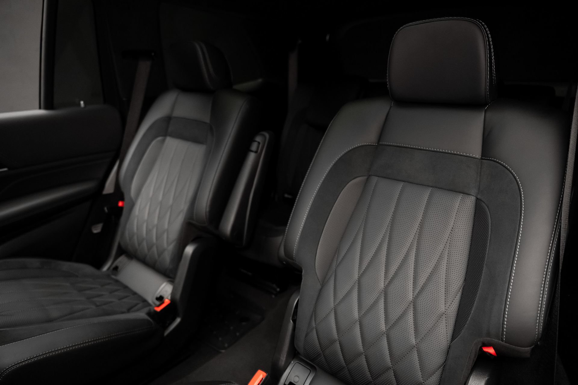 Used 2024 Mercedes-Benz GLS 63 AMG 4MATIC w/ Acoustic Comfort Package image 76