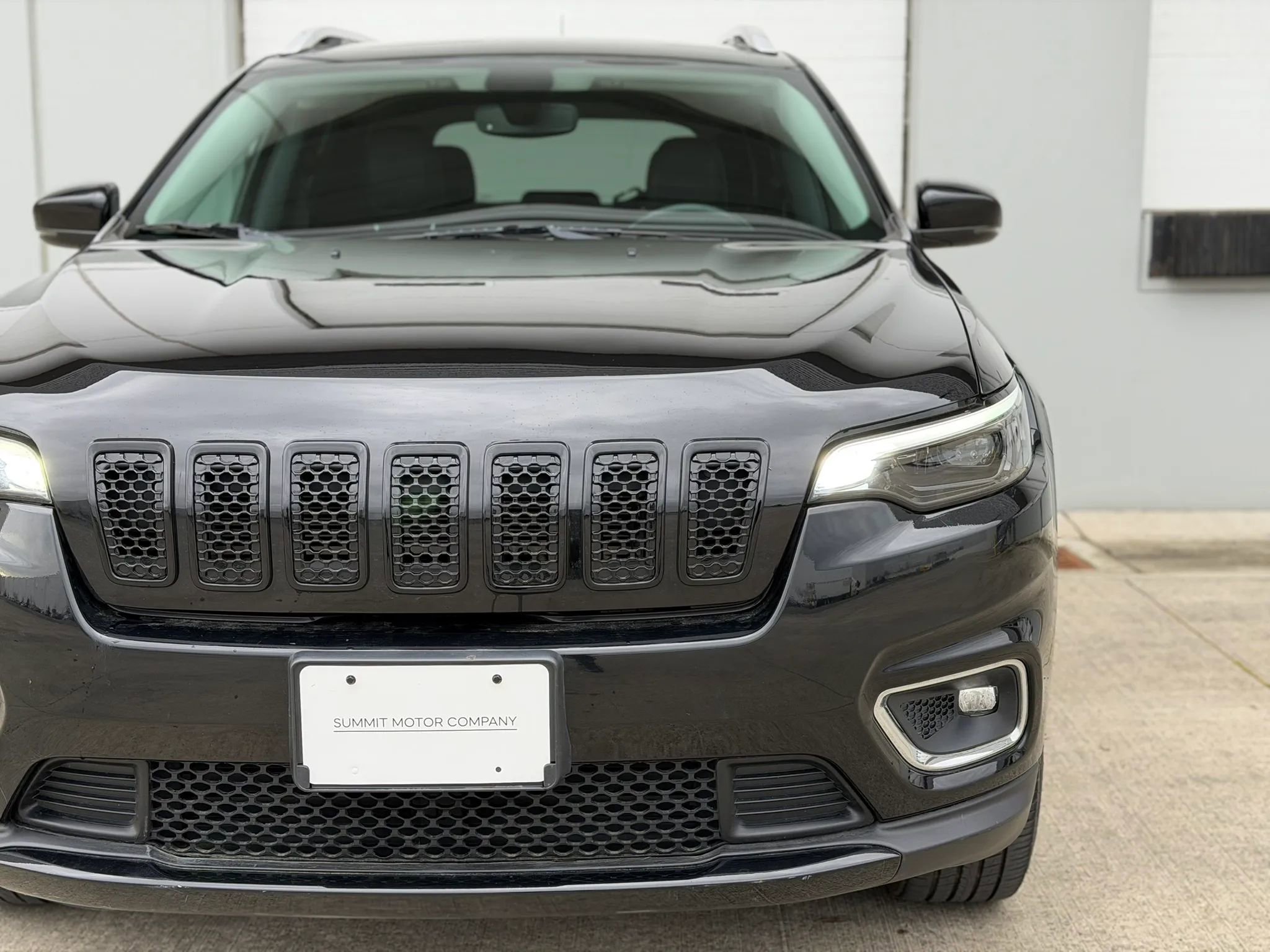 Used 2019 Jeep Cherokee Limited image 27