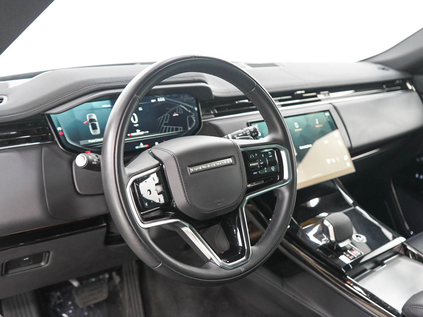 Used 2025 Land Rover Range Rover Sport SE AWD/4WD image 21