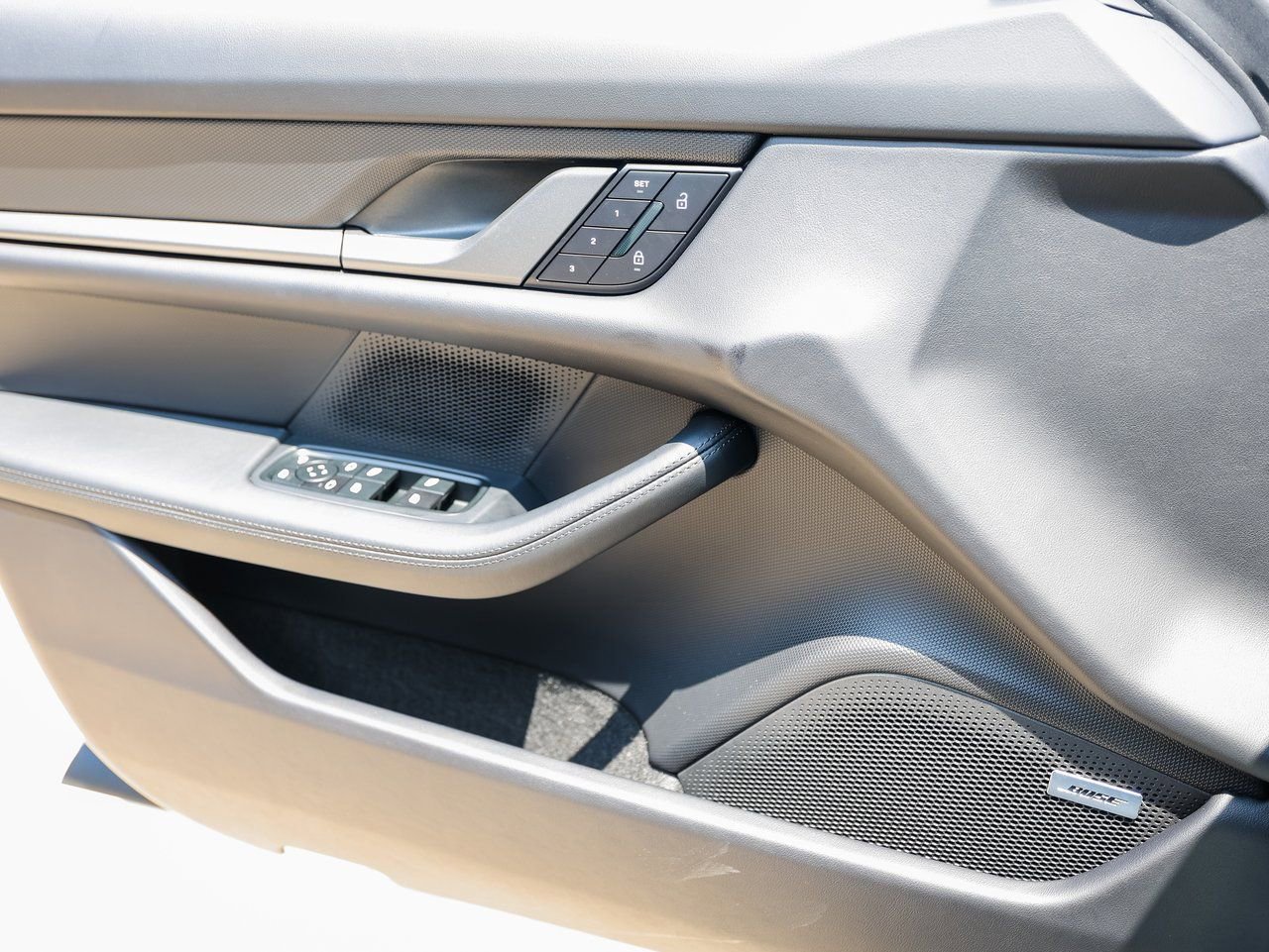 New 2026 Porsche Taycan AWD/4WD image 23