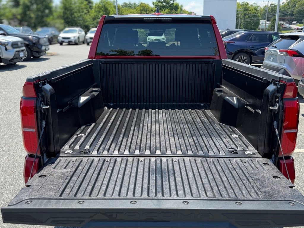 Used 2024 Toyota Tacoma SR5 AWD/4WD image 5