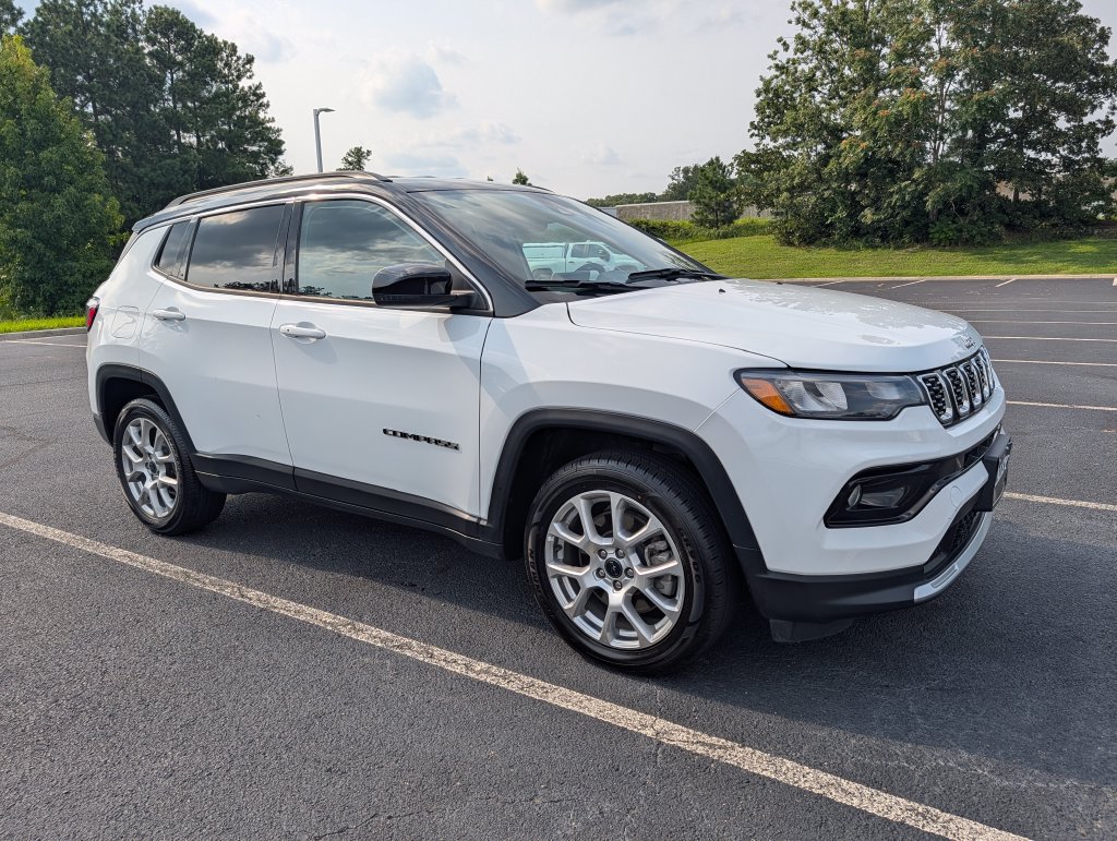 Used 2025 Jeep Compass Limited