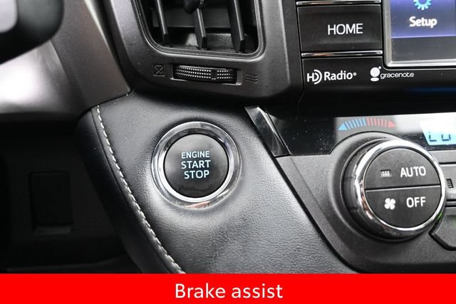 Used 2018 Toyota RAV4 XLE AWD/4WD image 15