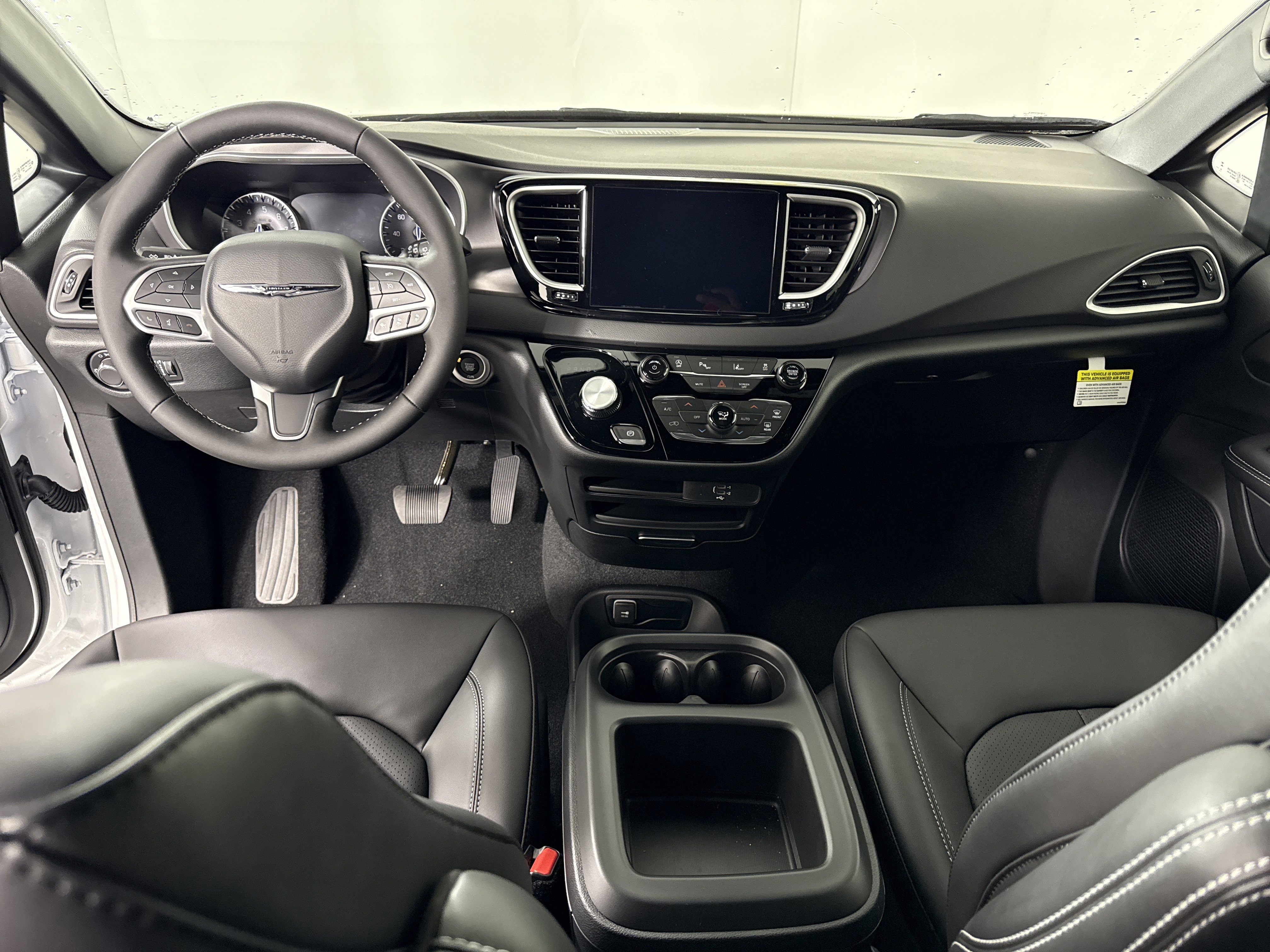 New 2026 Chrysler Voyager LX image 15