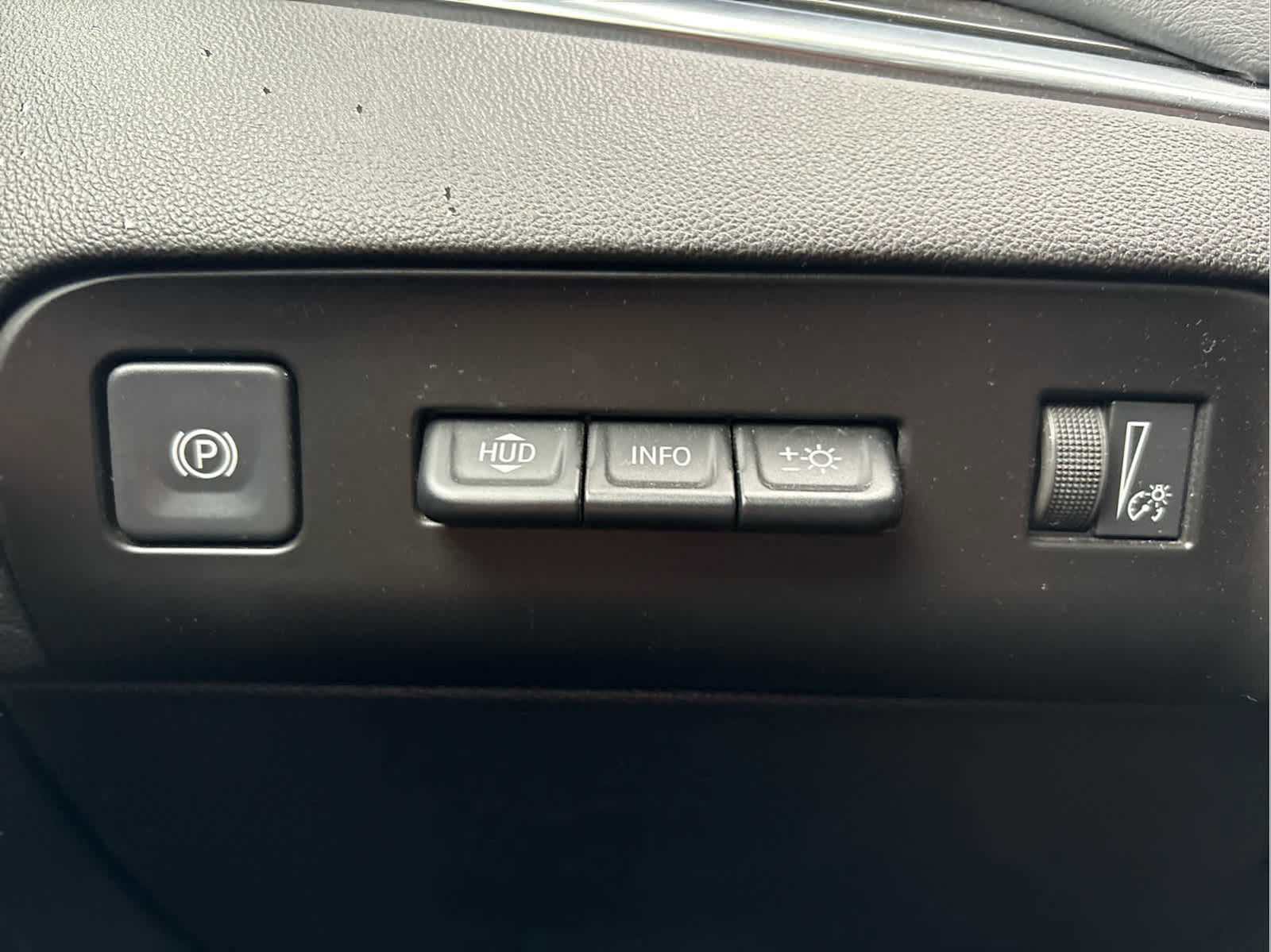 Used 2022 Buick Enclave Premium image 30