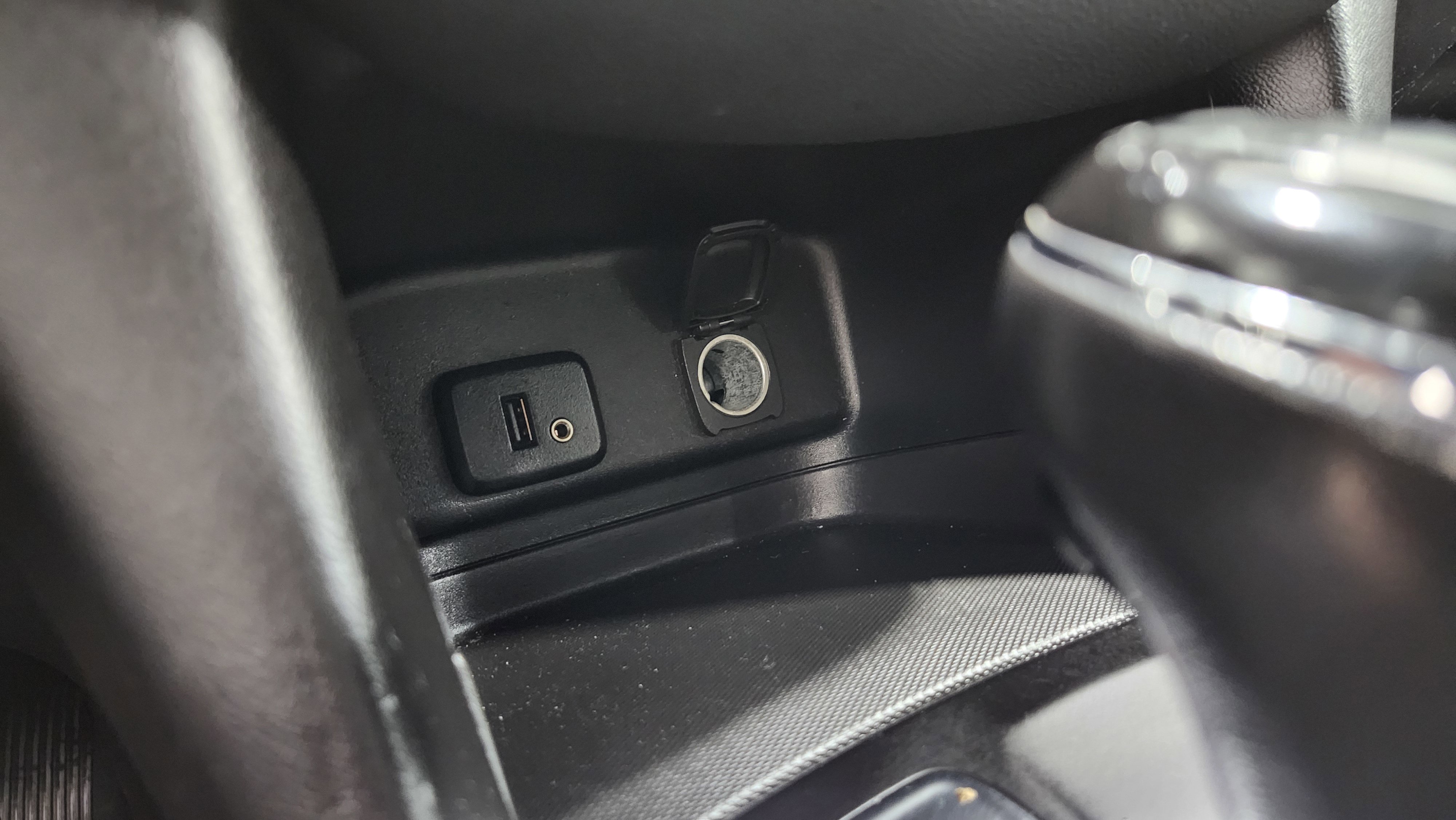 Used 2018 Chevrolet Equinox LT image 8