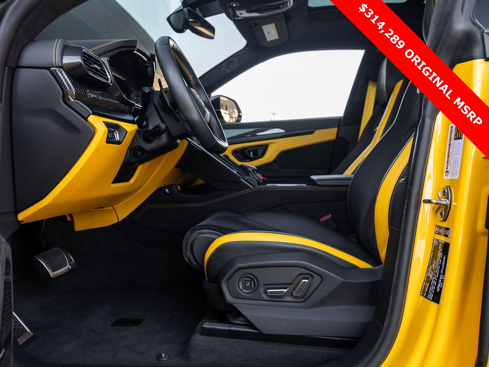 Used 2023 Lamborghini Urus S image 27