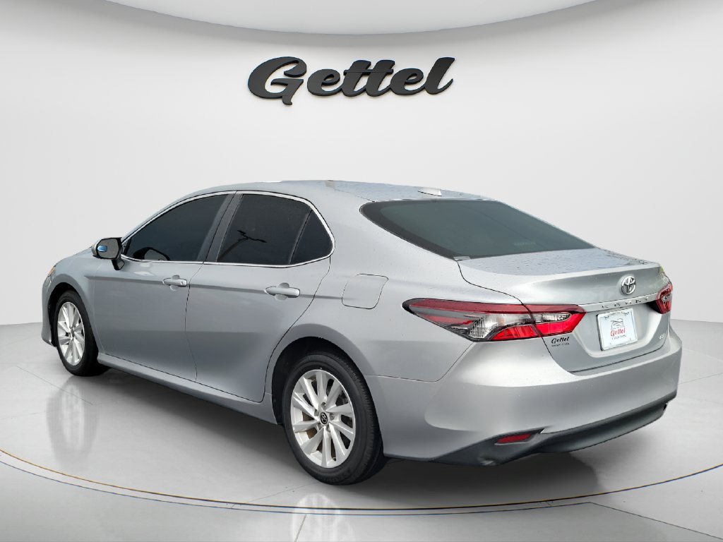 Used 2023 Toyota Camry LE FWD image 7