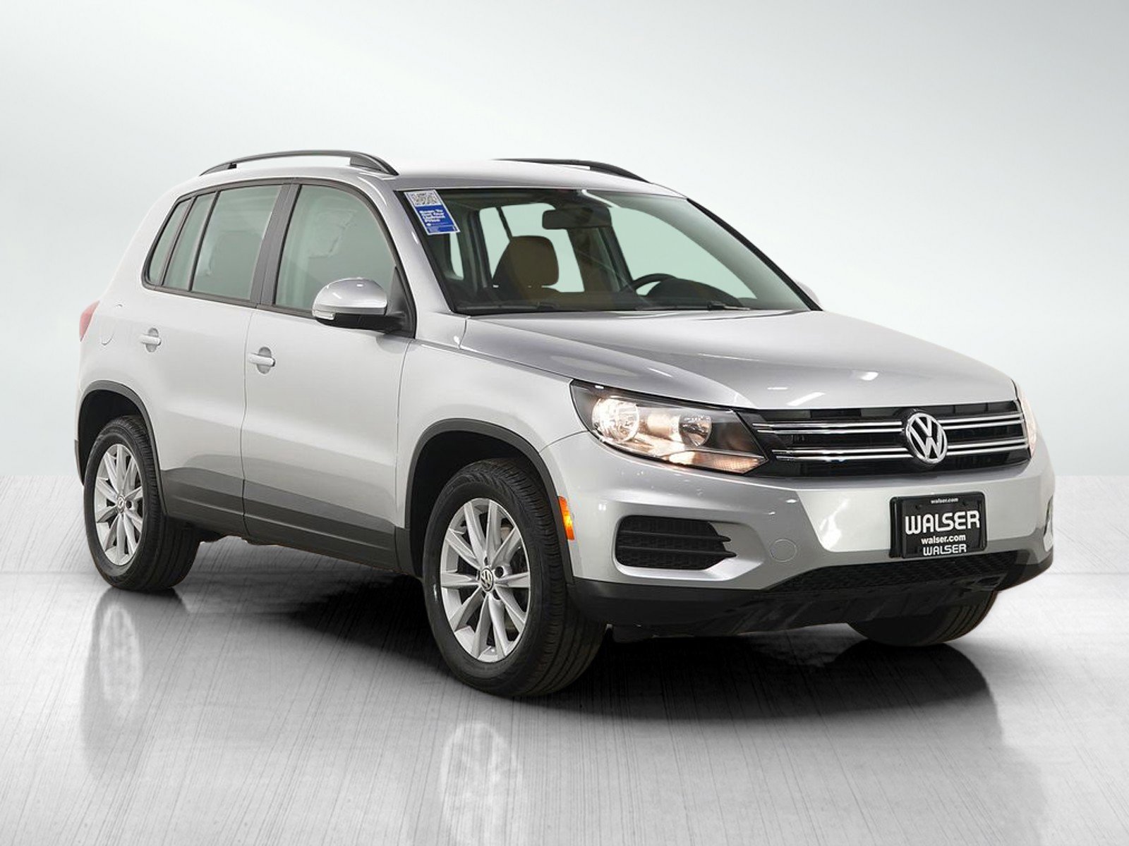 Used 2017 Volkswagen Tiguan S image 7