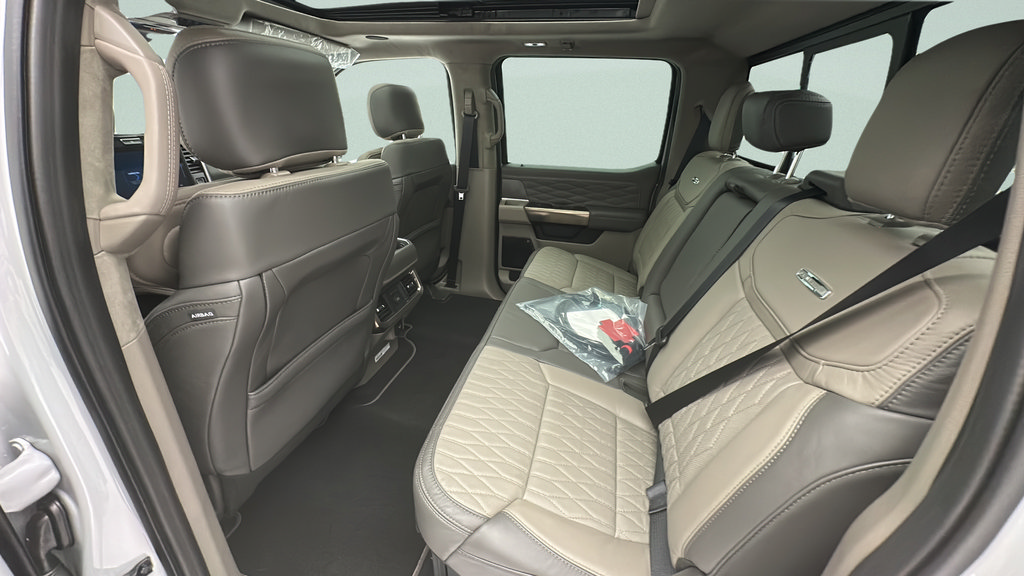 New 2026 Ford F350 Platinum w/ Platinum Plus Package AWD/4WD image 9