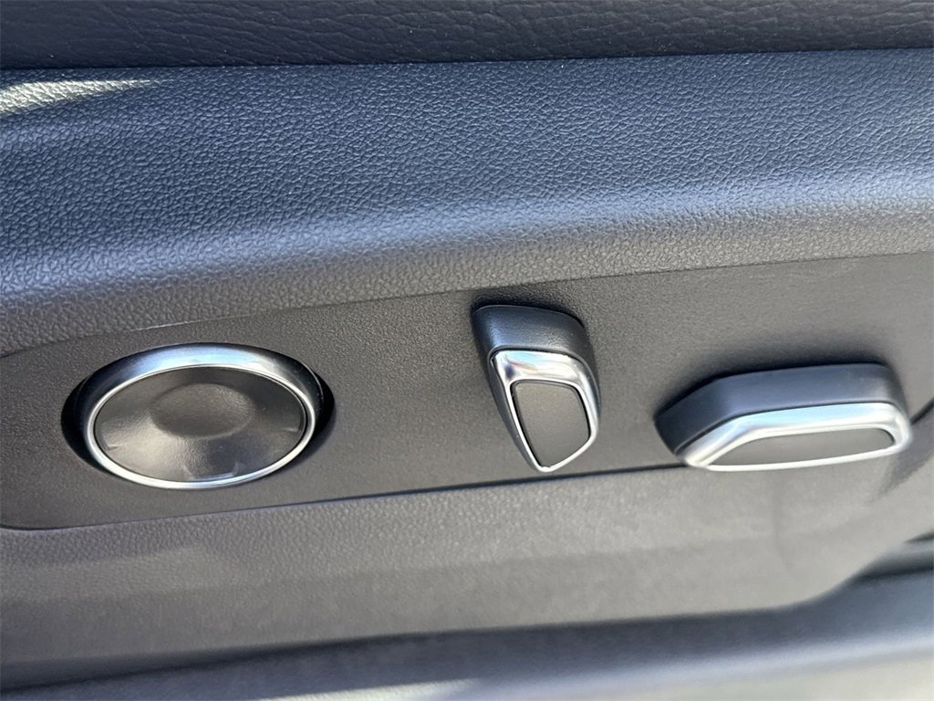 New 2025 GMC Sierra 2500 Denali w/ Denali Reserve Package image 36