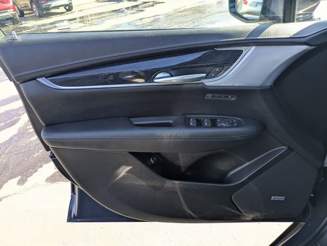 Used 2025 Cadillac XT5 Premium Luxury w/ Technology Package image 11
