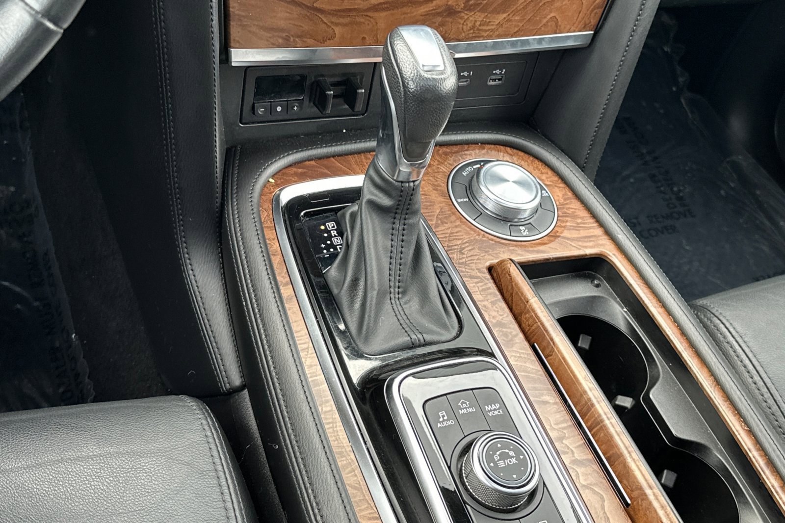 Used 2022 Nissan Armada SL w/ Captain's Chairs Package image 26