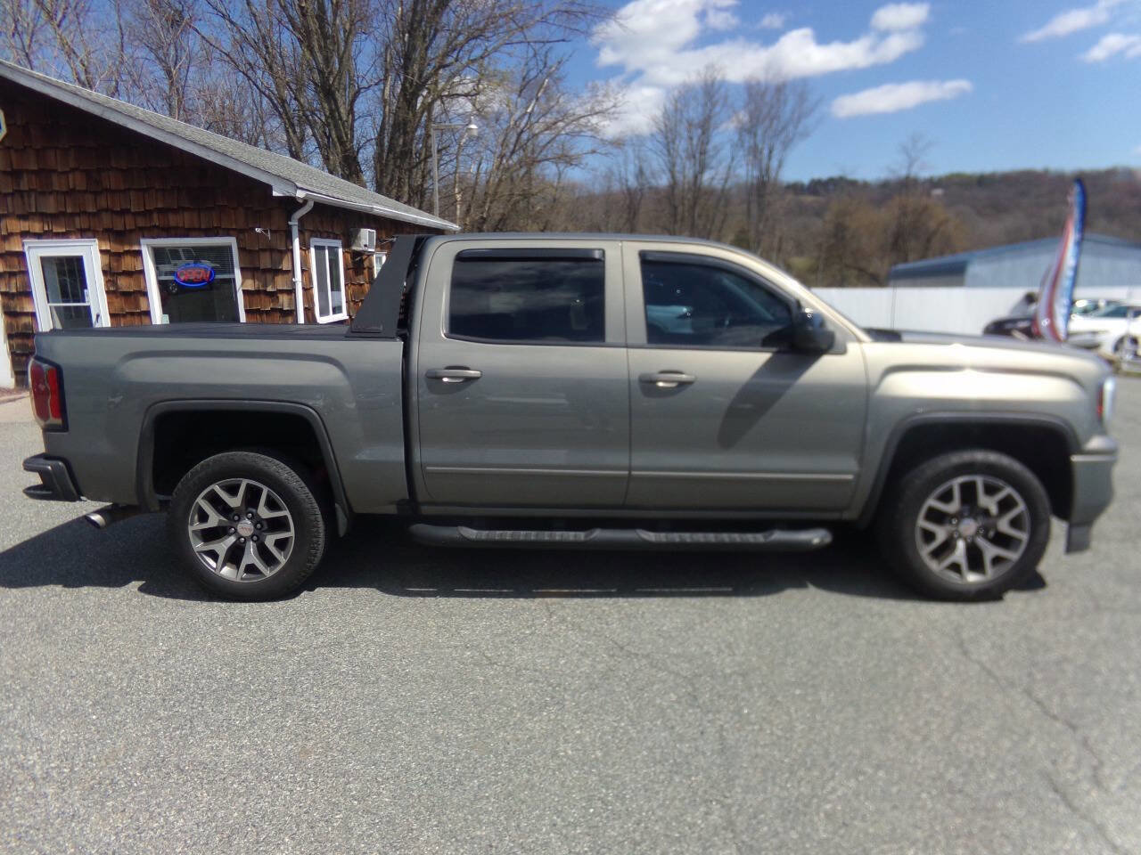 Used 2017 GMC Sierra 1500 SLT AWD/4WD image 6