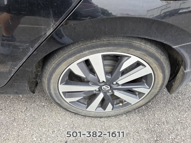 Used 2020 Nissan Versa SR w/ Electronics Package FWD image 8