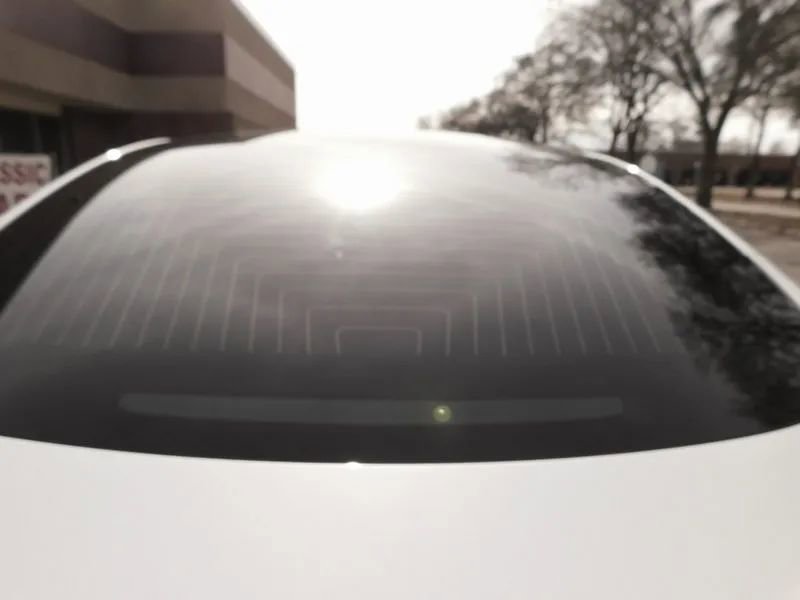 Used 2020 Tesla Model 3 Standard Range Plus image 22