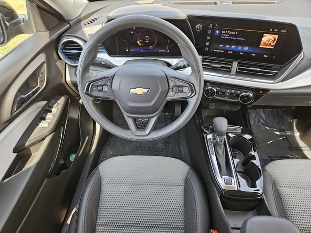 Used 2026 Chevrolet Trax LT FWD image 27