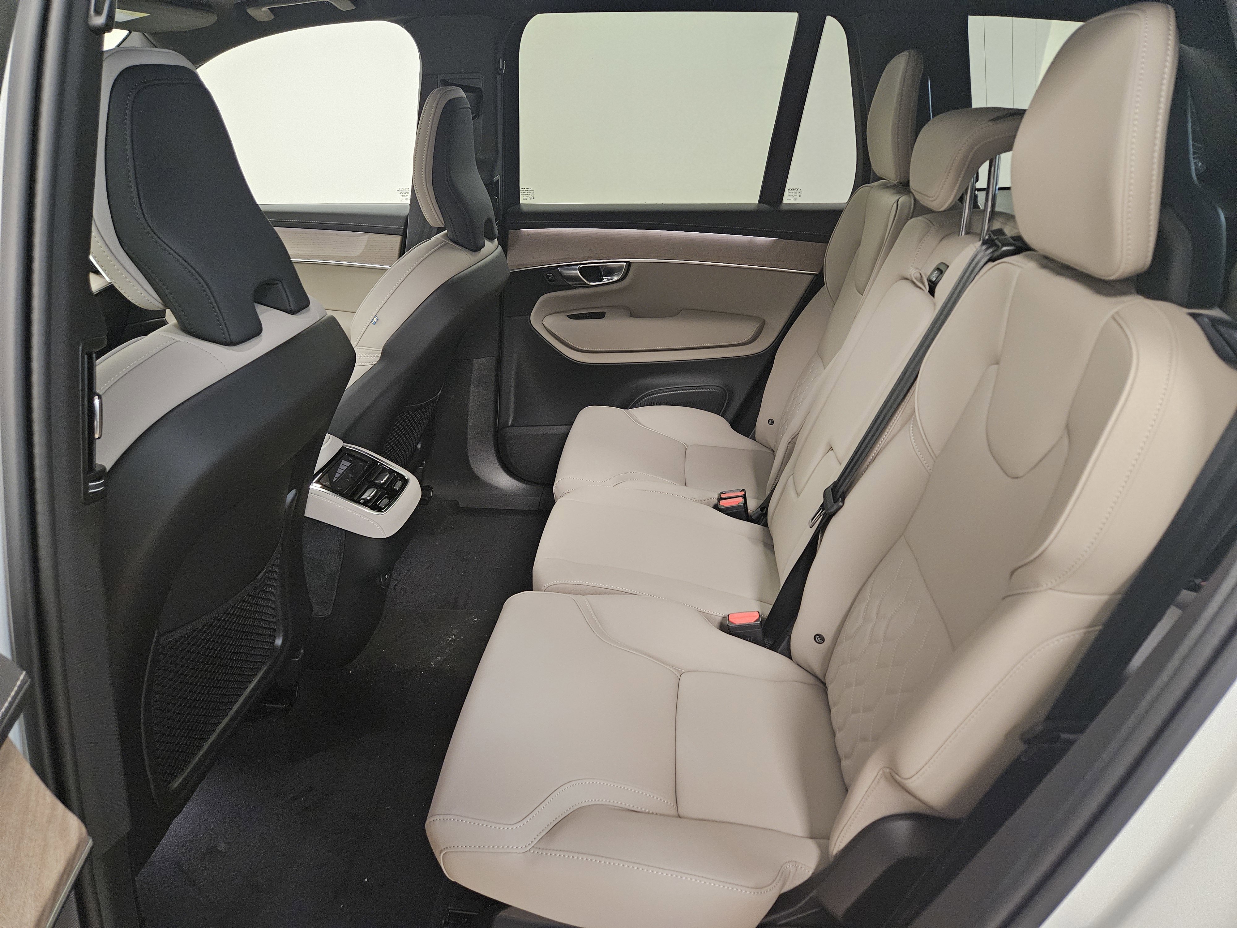 New 2026 Volvo XC90 B5 Core image 12