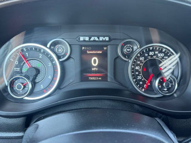 Used 2024 RAM 2500 Tradesman w/ Chrome Appearance Group AWD/4WD image 15