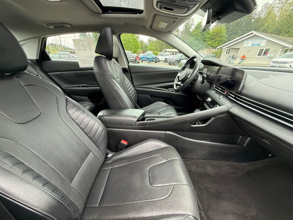 Used 2021 Hyundai Elantra Limited w/ Cargo Package FWD image 18