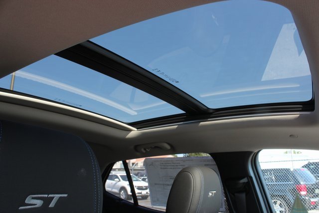 New 2026 Buick Encore GX Sport Touring w/ Comfort Package image 4