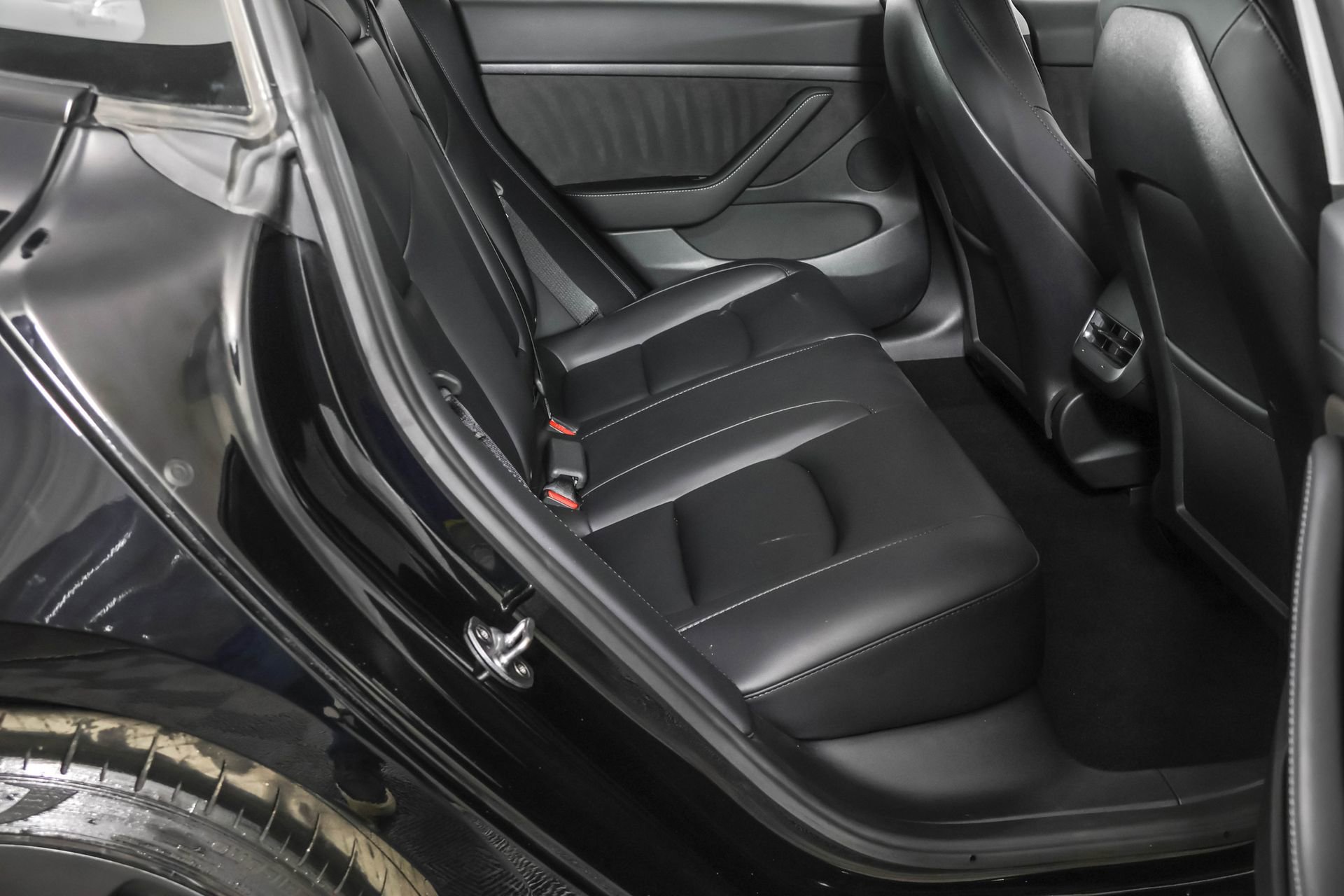 Used 2023 Tesla Model 3 Performance image 39