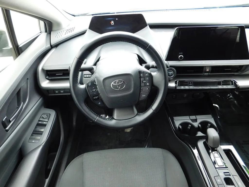 Used 2023 Toyota Prius LE image 8