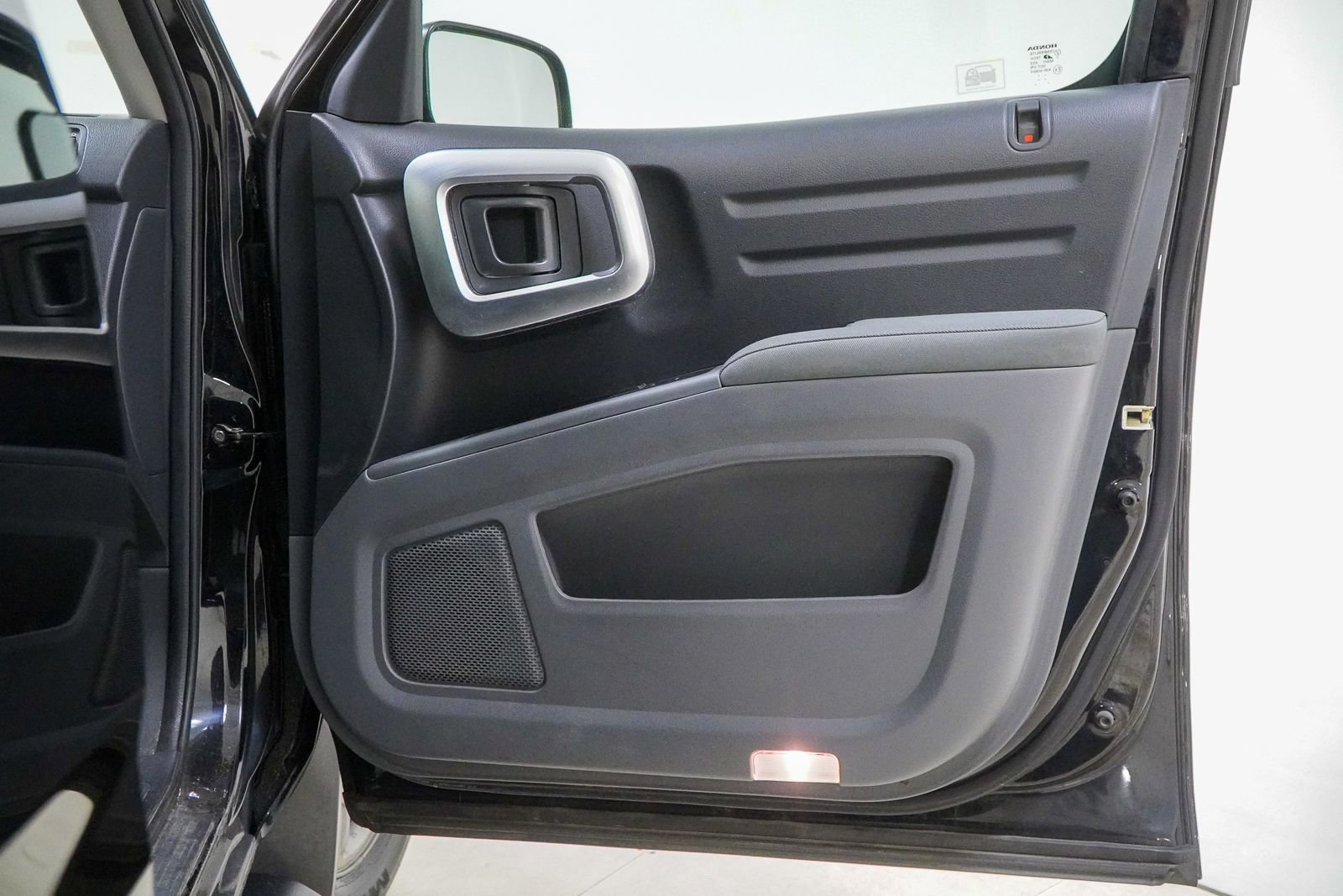 Used 2007 Honda Ridgeline RTX image 36