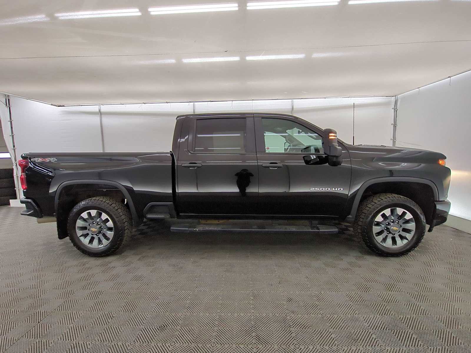 Used 2023 Chevrolet Silverado 2500 Custom w/ Custom Value Package image 7
