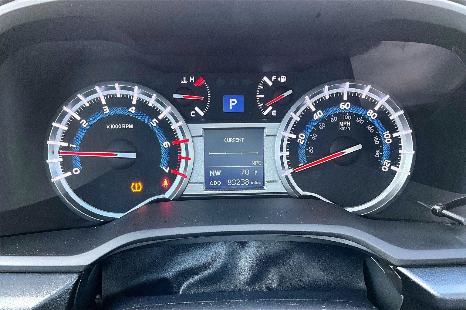 Used 2018 Toyota 4Runner SR5 AWD/4WD image 21