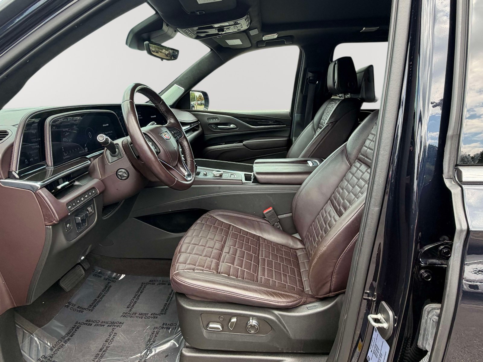 Certified 2022 Cadillac Escalade ESV Premium Luxury Platinum w/ LPO, Radiant Package AWD/4WD image 22