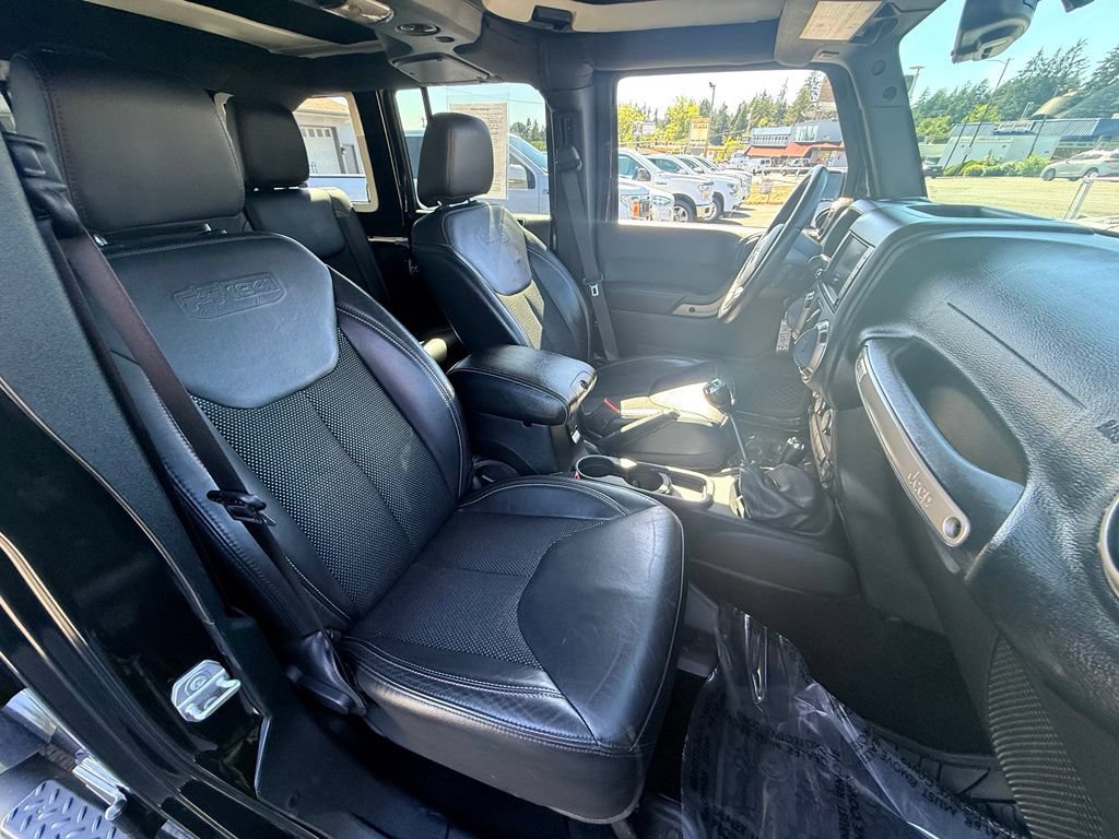 Used 2016 Jeep Wrangler Unlimited Sahara AWD/4WD image 30