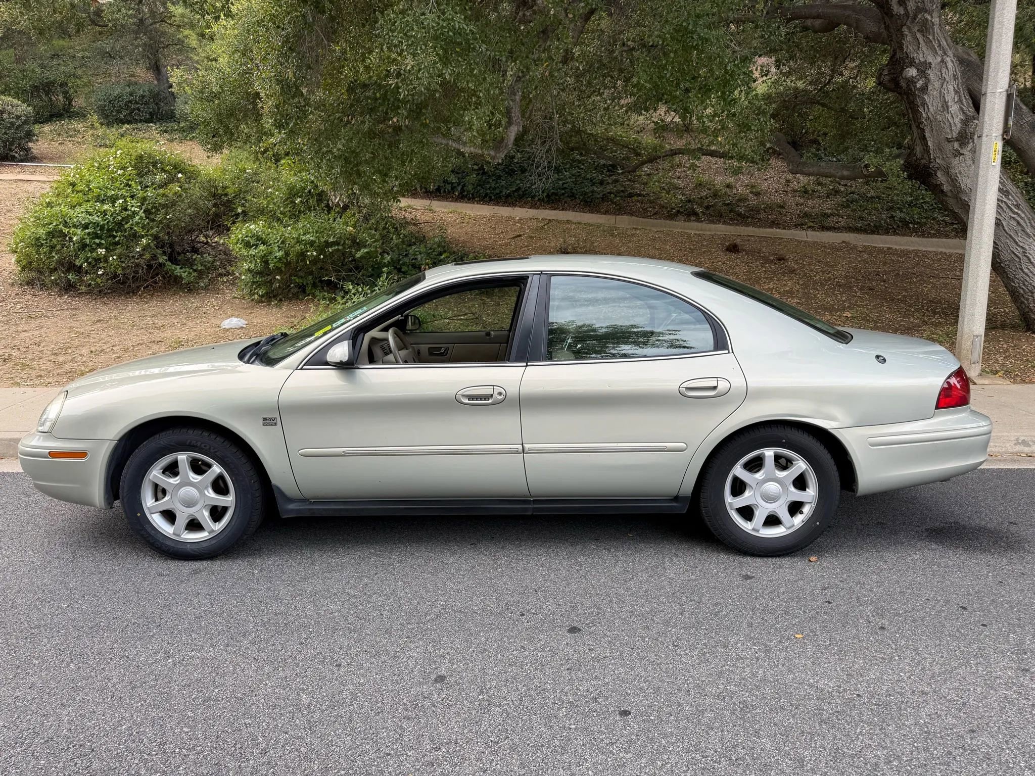 Used 2003 Mercury Sable LS Premium image 2