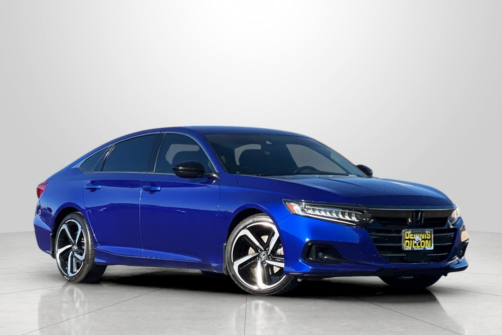 Used 2022 Honda Accord Sport image 2