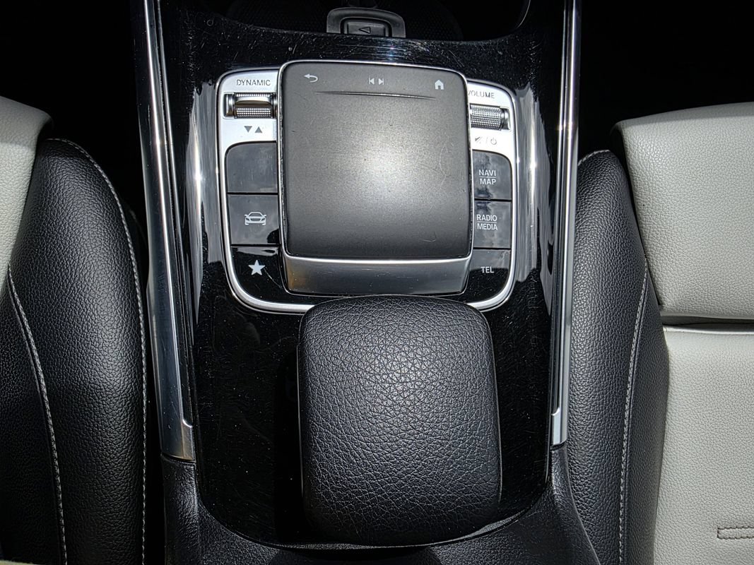 Used 2020 Mercedes-Benz GLB 250 4MATIC image 27