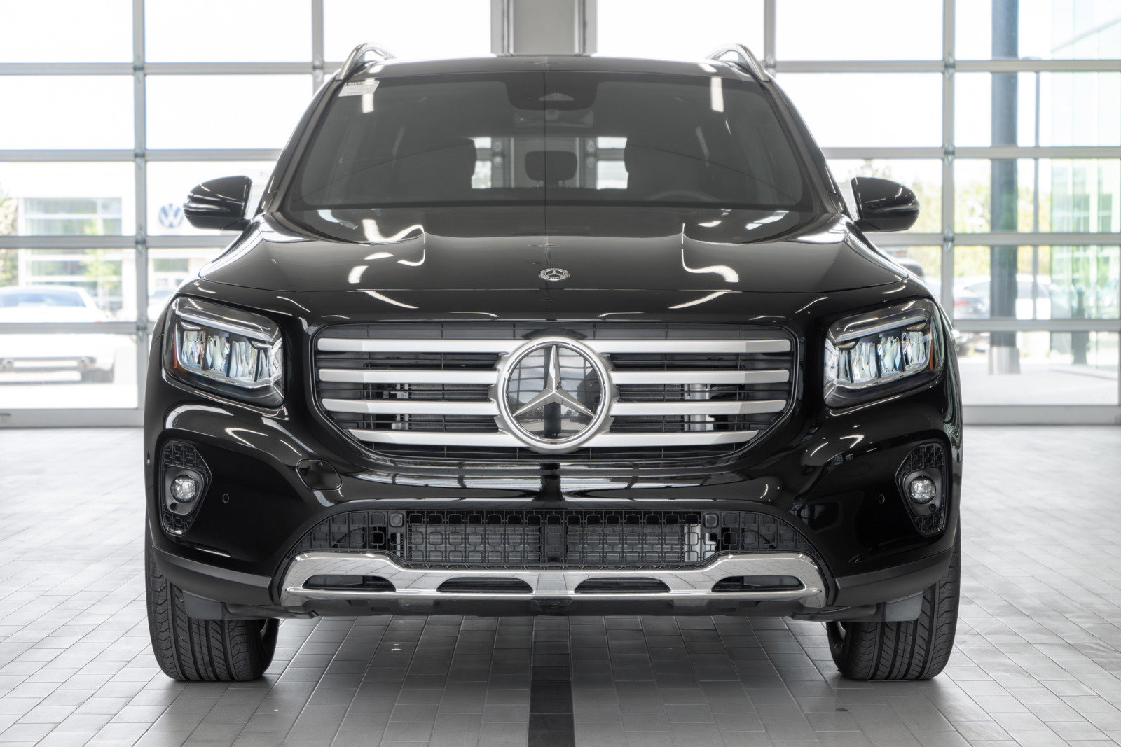 Used 2024 Mercedes-Benz GLB 250 w/ Exclusive Package image 11