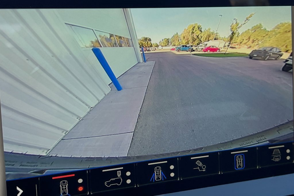 New 2025 GMC Hummer EV 2X image 17