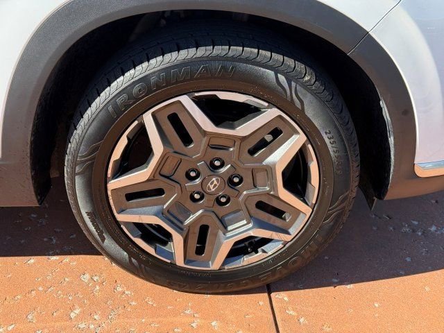 Used 2023 Hyundai Santa Fe Limited image 7