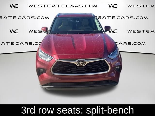Used 2021 Toyota Highlander XLE FWD image 29