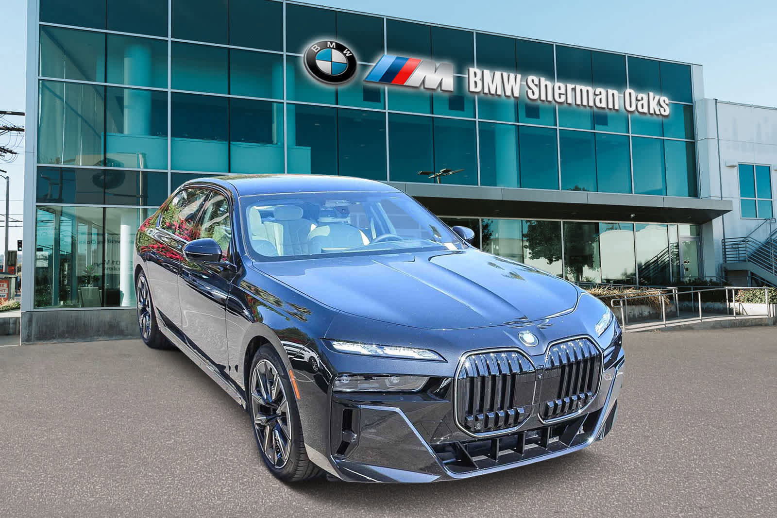 New 2026 BMW 740i w/ Executive Package image 3