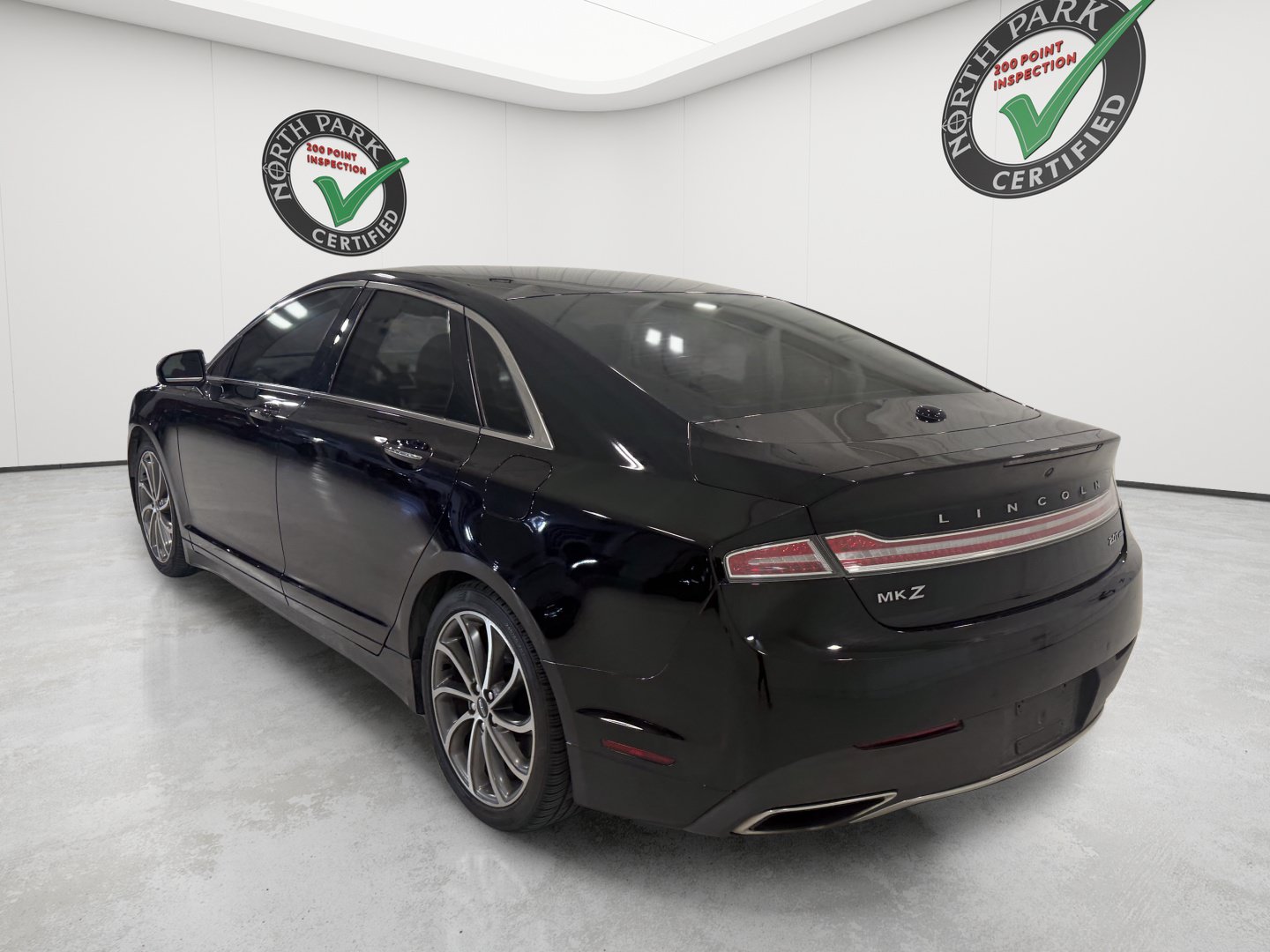 Used 2018 Lincoln MKZ Reserve w/ Magnetic Appearance Package AWD/4WD image 3