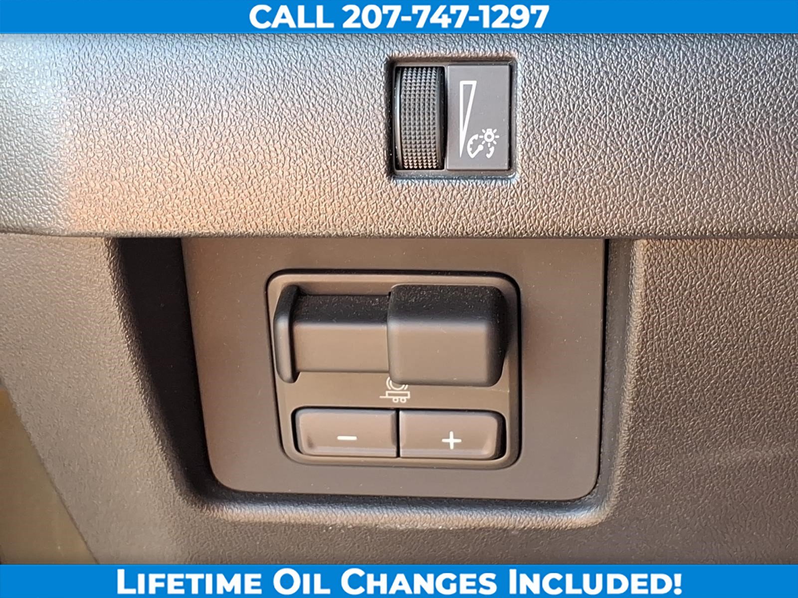 Used 2023 Chevrolet Colorado W/T AWD/4WD image 15