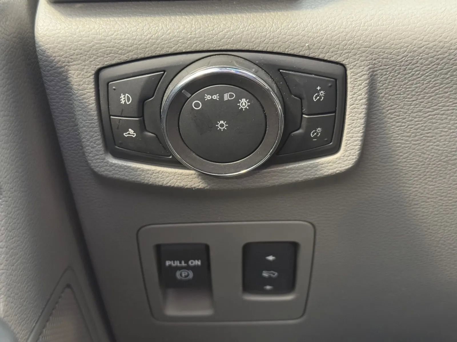 Used 2017 Ford F150 XLT w/ Equipment Group 301A Mid AWD/4WD image 35