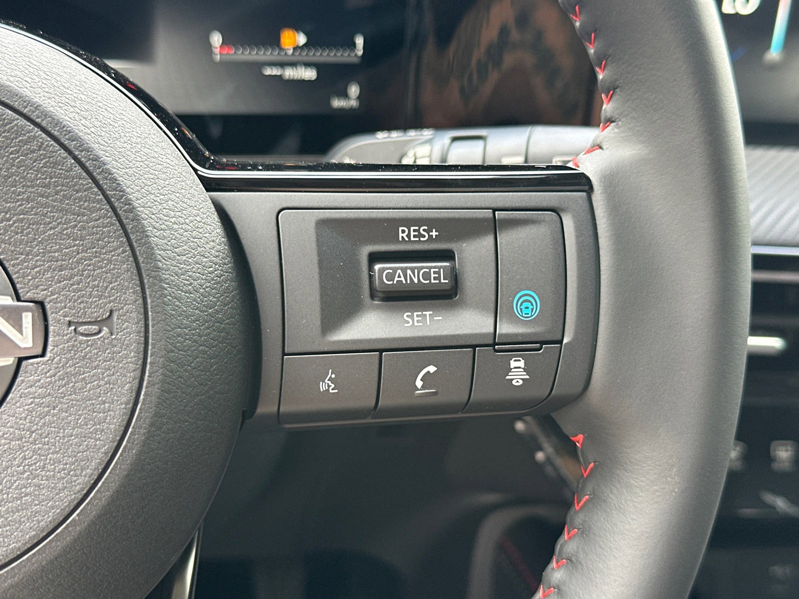 New 2025 Nissan Kicks SR image 26