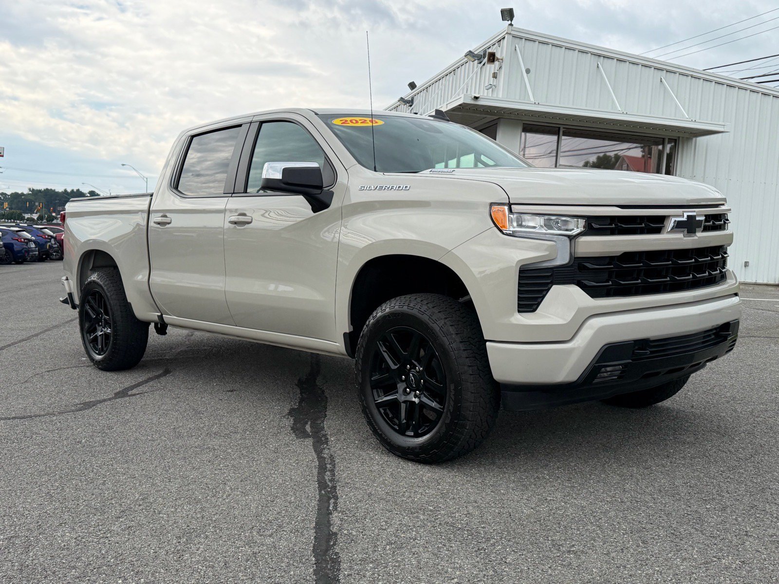 Used 2026 Chevrolet Silverado 1500 RST w/ RST Select Package AWD/4WD image 8