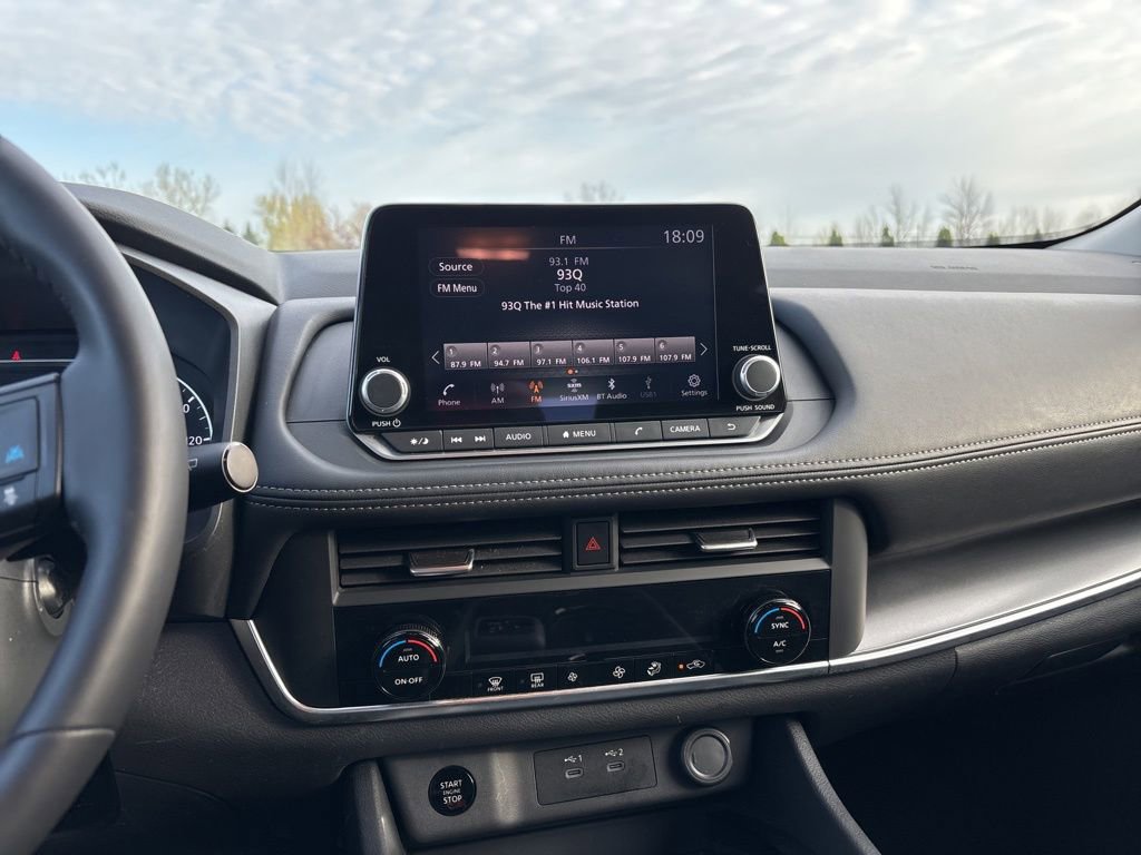 Certified 2026 Nissan Rogue SV AWD/4WD image 19