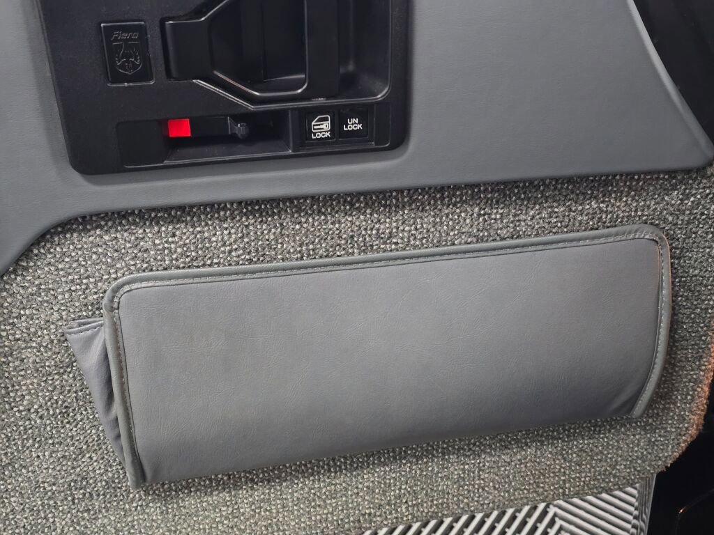 Used 1988 Pontiac Fiero GT image 94