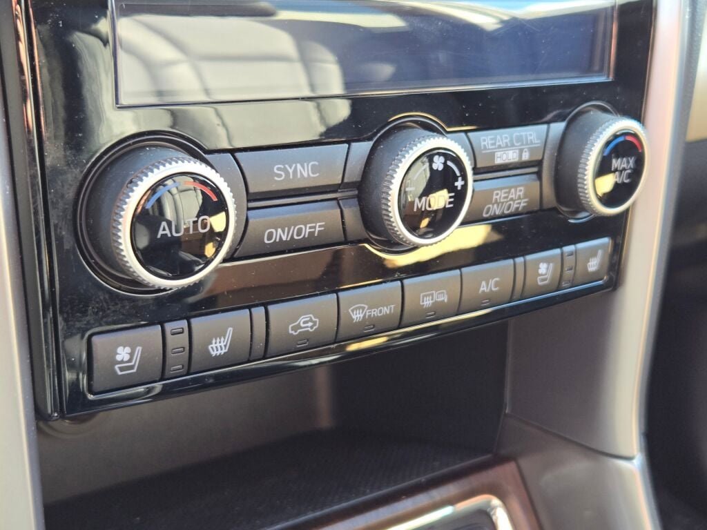 Used 2022 Subaru Ascent Touring w/ Popular Package #2A image 31