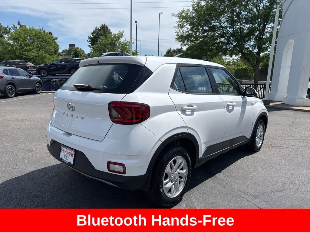 Used 2021 Hyundai Venue SE FWD image 7